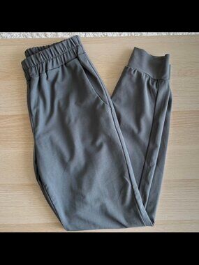 [NEW] Lulu's Womens Grey Joggers
